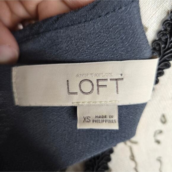 LOFT Women's Gray Roll Tab 3/4 To Shortsleeve Boat Neck Rayon Blouse Size XS - Picture 8 of 9